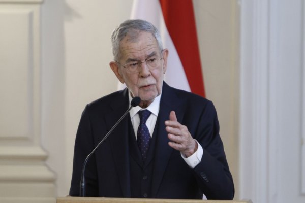 Alexander Van der Bellen