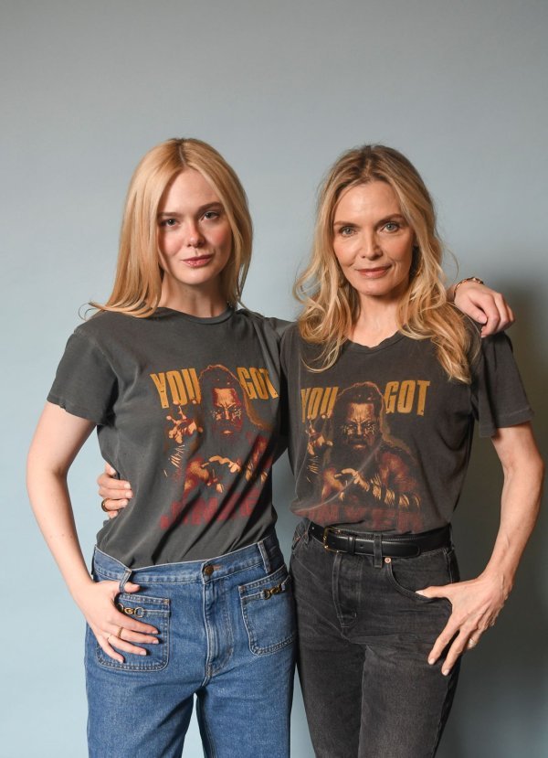 Michelle Pfeiffer i Elle Fanning
