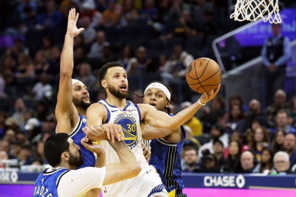 Warriorsi čudesnim preokretom srušili Clipperse, Sixersi izborili seriju s Bostonom