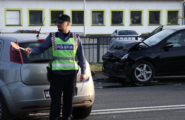 Prometna nesreća na Aleji Bologne