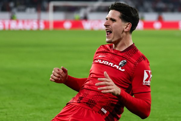 Matanović zabio nevjerojatan gol za prolazak u polufinale EL: Pogledajte sjajan volej