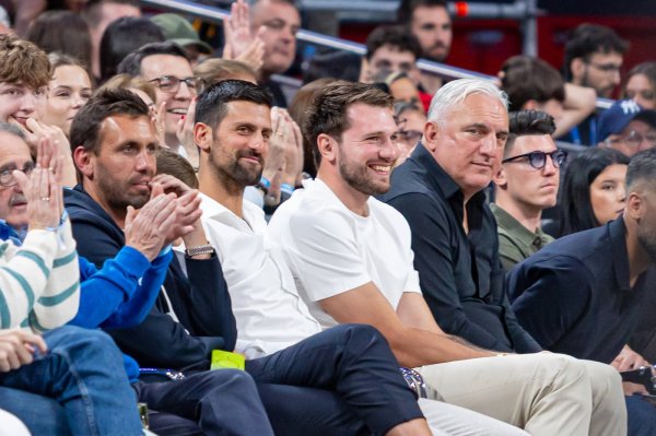Luka Dončić i Novak Đoković zajedno na tribinama: Jedan prizor zapalio je dvoranu