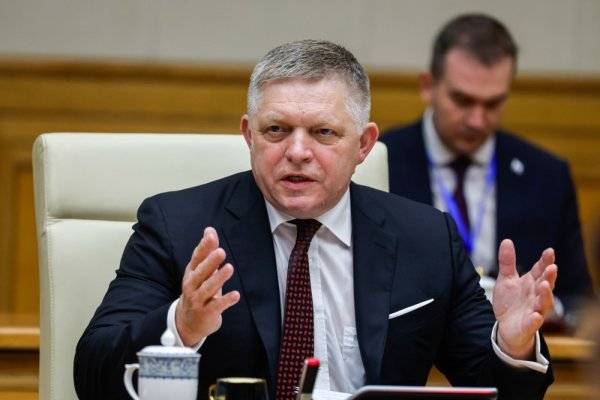 Fico diže uzbunu: 'Suočeni smo sa smrtnom opasnošću, neki žele rat NATO-a i Rusije'