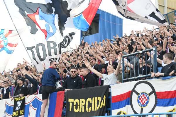 Evo kako je Torcida reagirala kad su pred nju došli igrači Hajduka nakon još jednog kiksa