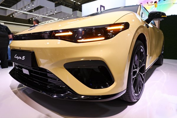 Novi kineski SUV šokirao tržište: Ima najveću bateriju na svijetu, a cijena je iznenađujuće niska