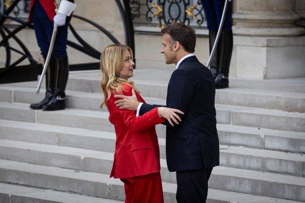 Emmanuel Macron i Giorgia Meloni