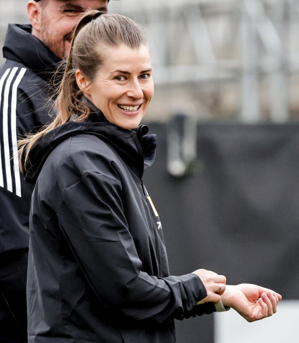 Veliki trenutak u Bundesligi: Prva žena vodi momčad i odmah šalje snažnu poruku