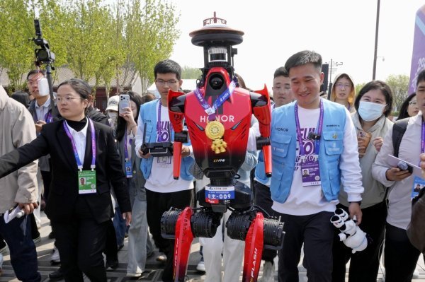 Pobjednik je bio kineski robot Shandian