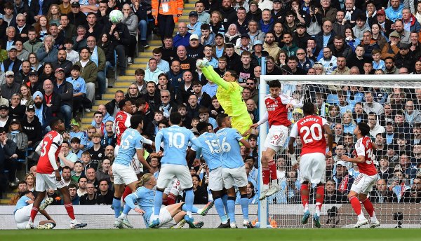 Čudesni Donnarumma! Nakon epskoga kiksa s dvije briljantne obrane spasio City, pogledajte ih