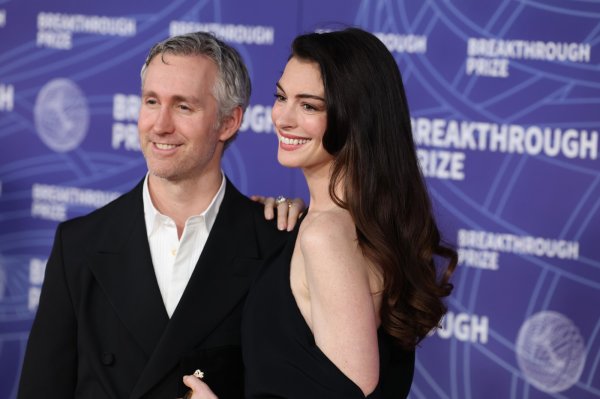 Anne Hathaway i Adam Shulman