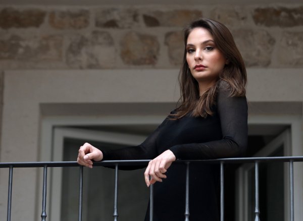 Zvijezda 'Kumova' Mirna Mihelčić pokazala trenutak s tajnog vjenčanja i otkrila novo prezime