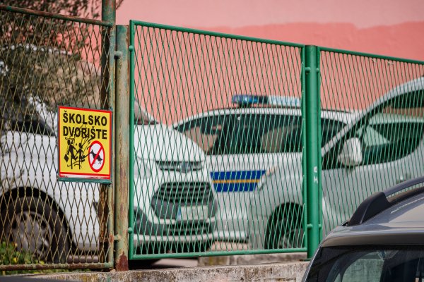 Niz dojava o bombama u školama Splita i okolice, nastava u prekidu