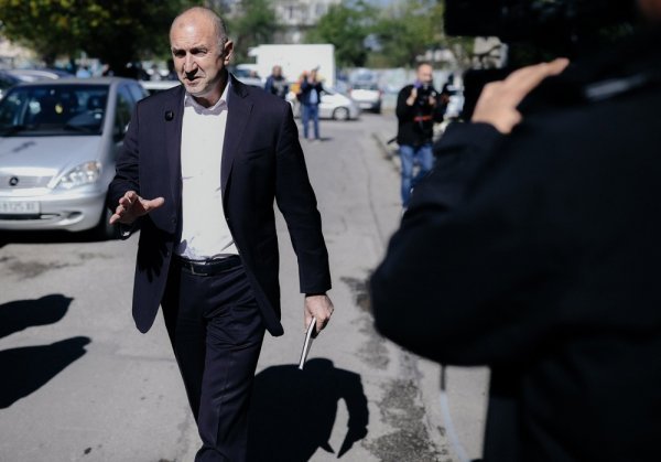 Rumen Radev ulazi u vakuum