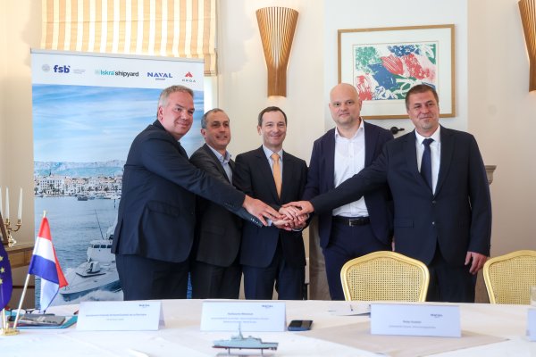 Roko Vuletić,  Guillaume Weisrock, Fabien Fieschi, Tomislav Krolo i Marko Katić