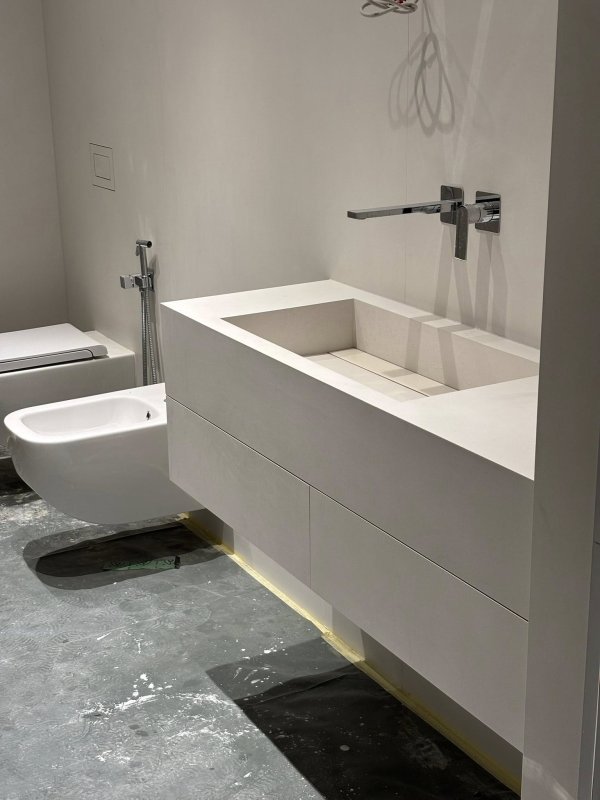 Pojedine elemente kupaonice moguće je prepustiti specijaliziranim majstorima, no tad je i cijena veća