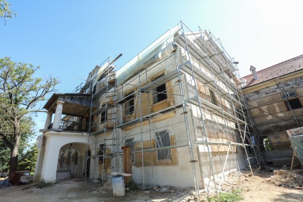 Obnova dvorca umjetnika Oršić-Jakovlje