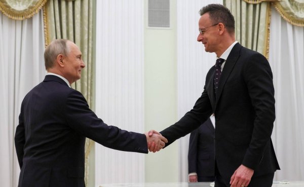 Vladimir Putin i Péter Szijjártó