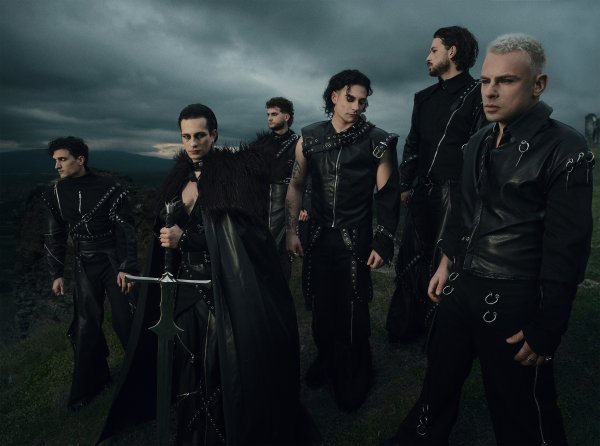 Svoj sastav su osnovali 2020. godine u Nišu, gradu u kojem žive 