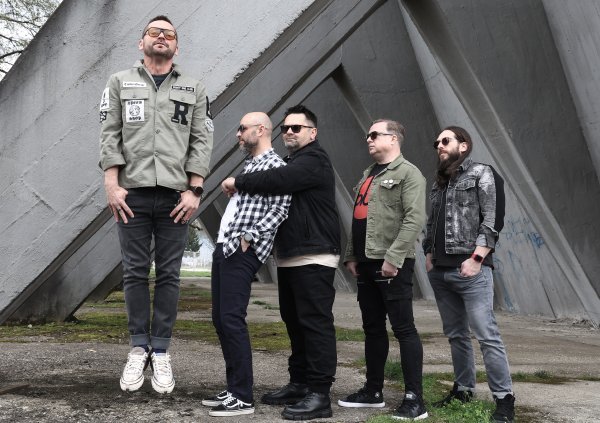 S pjesmom 'Slatke suze, gorka ljubav' prijavili su se na Doru 2024