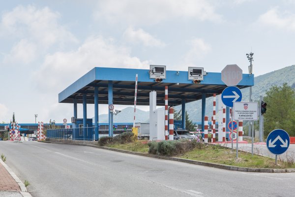 Granični prijelaz Karasovići