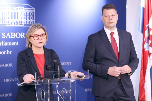 Đujić i Benčić napustili sjednicu pa poručili: 'Odbijamo sudjelovati u njegovim ludorijama'