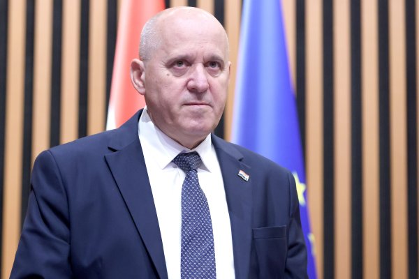 Branko Bačić, ministar graditeljstva