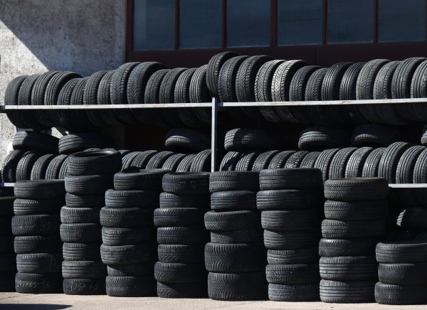 Većina vozača ovo radi pogrešno: Evo kako pravilno spremiti zimske gume