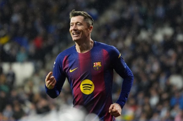 Zbog ove nemoralne ponude Robert Lewandowski napušta Barcelonu