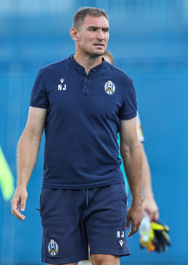 Trener Lokomotive Nikica Jelavić uoči važne utakmice završio u bolnici