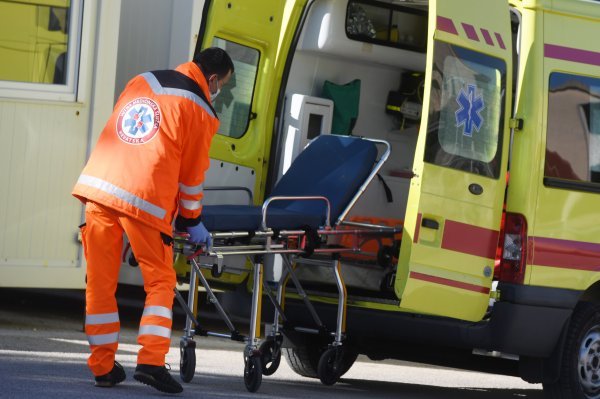 Prometna nesreća u Našicama: Jedna osoba poginula, ima i ozlijeđenih