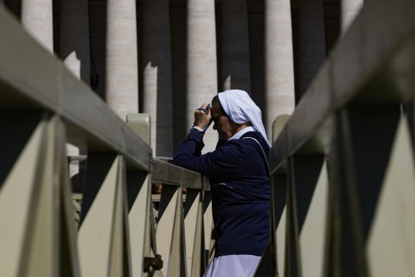 VIDEO Časna sestra (92) postala hit na internetu zbog – kebaba