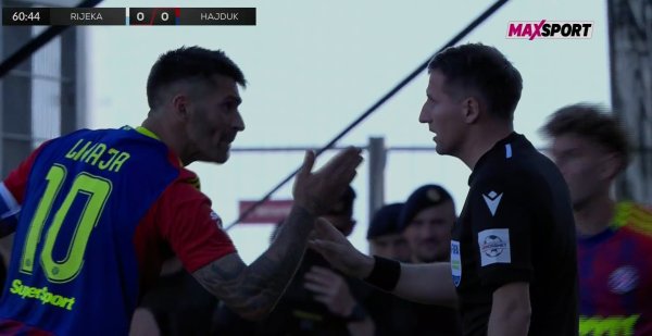 Pogledajte kako je Livaja poludio na pomoćnog suca: Suigrač ga je morao smirivati
