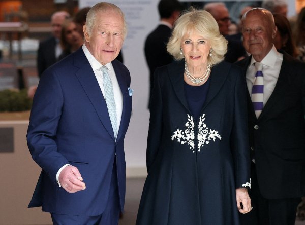 Kralj Charles i kraljica Camilla putuju u posjet SAD-u unatoč pucnjavi u Washingtonu