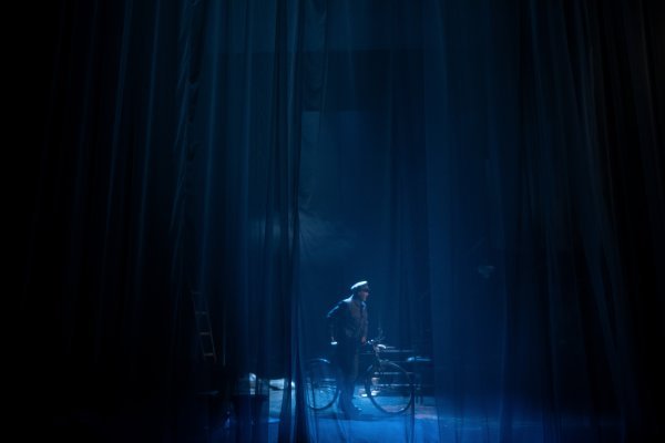 Mirisi, zlato i tamjan