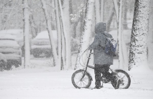 VIDEO Snijeg usred proljeća: Moskvu pogodila snažna oluja