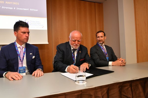 Potpisivanje pisma namjere o projektu Pantheon AI