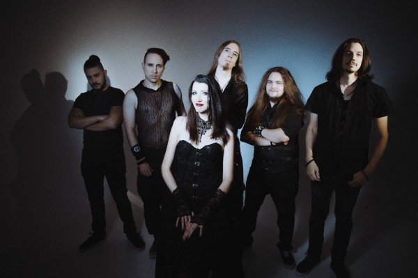 Meteora i sinjski The Countess predgrupe Norvežanima Sirenia u Močvari