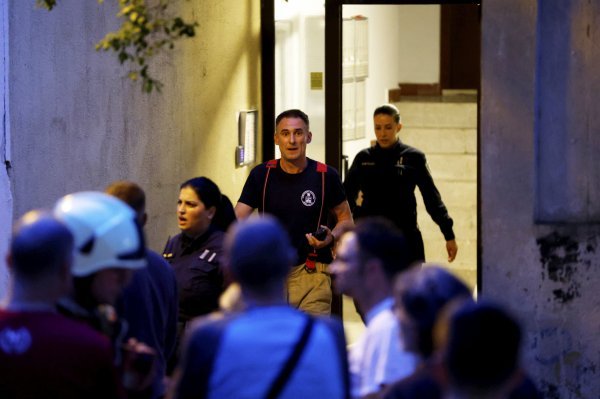Planuo požar u zgradi u Splitu: Nastala panika, stanari razbijali vrata