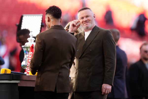 Rooney nakon spektakla u Parizu: 'Slušajte me sad...'