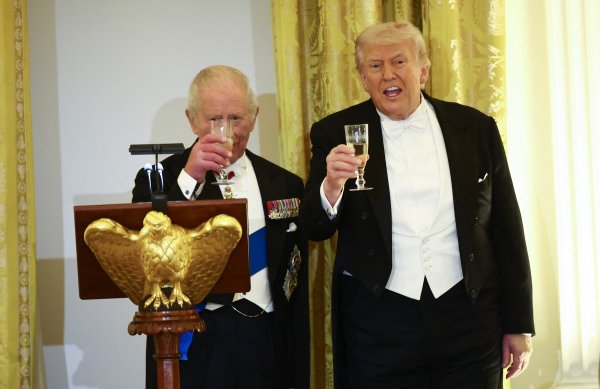 Kralj Charles Trumpu je dao poseban dar; krije ključnu poruku o odnosima SAD-a i Britanije