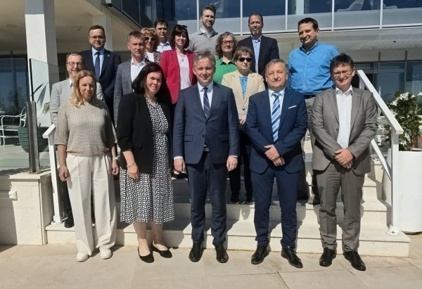 Čelnici hidrometeoroloških službi srednje Europe poručili: I meteorologija može pomoći u energetskoj krizi