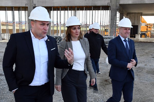 Županija diže kredit za završetak distribucijskog centra za voće i povrće u Požegi