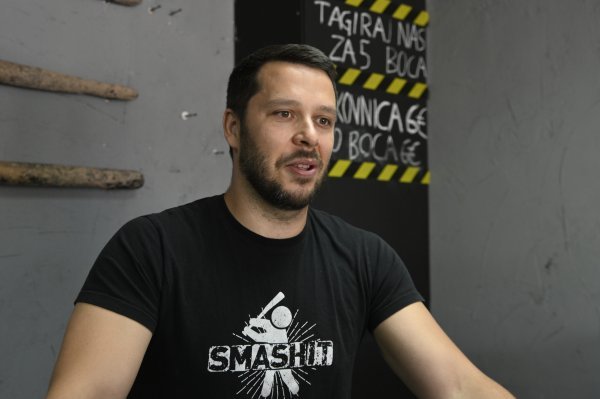 Tomislav je uvijek spreman saslušati ljude koji žele razgovarati, ali uz napomenu da nije stručnjak, no može biti podrška na ljudskoj razini
