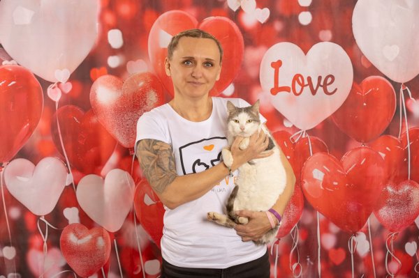 Tatjana Zajec s mačkom Loli