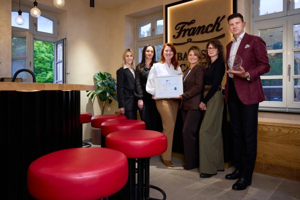 Franck potvrdio visoke standarde u upravljanju ljudskim resursima preuzevši Employer Partner certifikat