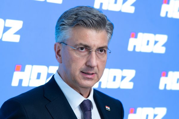 Plenković čestitao praznik rada: 'Posebno se nastojimo skrbiti o kvalitetnijem položaju radnika'