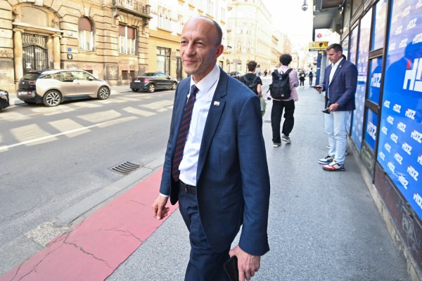Incident u Novalji: Ličkog župana prijateljica gađala pepeljarom