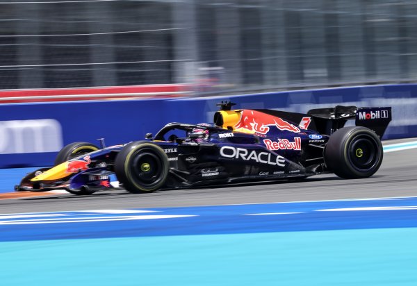 Kakva drama na startu u Miamiju! Verstappen jako pao u poretku, evo što se dogodilo