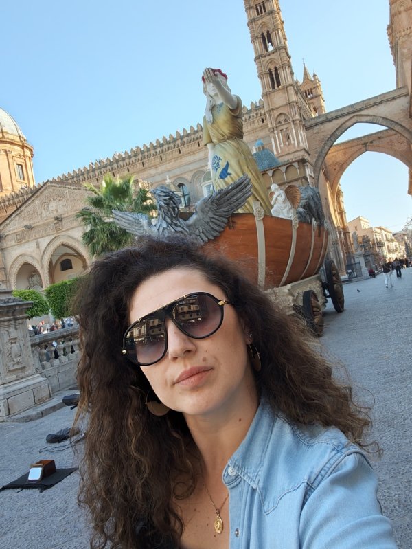 Selfie by Xiaomi 17 Ultra