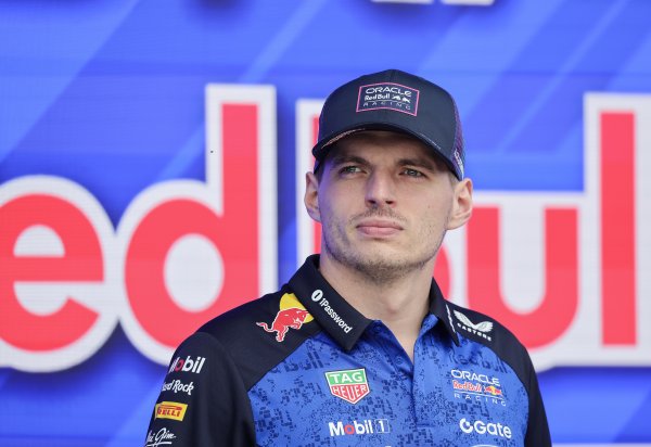 Sainz bijesan na Verstappena: 'Misli da može raditi što god želi'